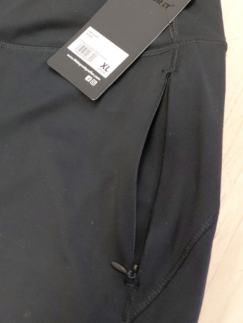 Reflex Black 90 Degree High-Waist Jogger - XL - Picture 7 of 10